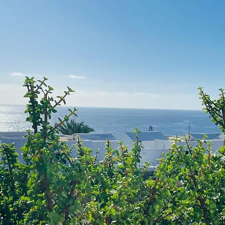 Casa Bella Vista Frente Al Mar Y Piscina Natural. בית נופש